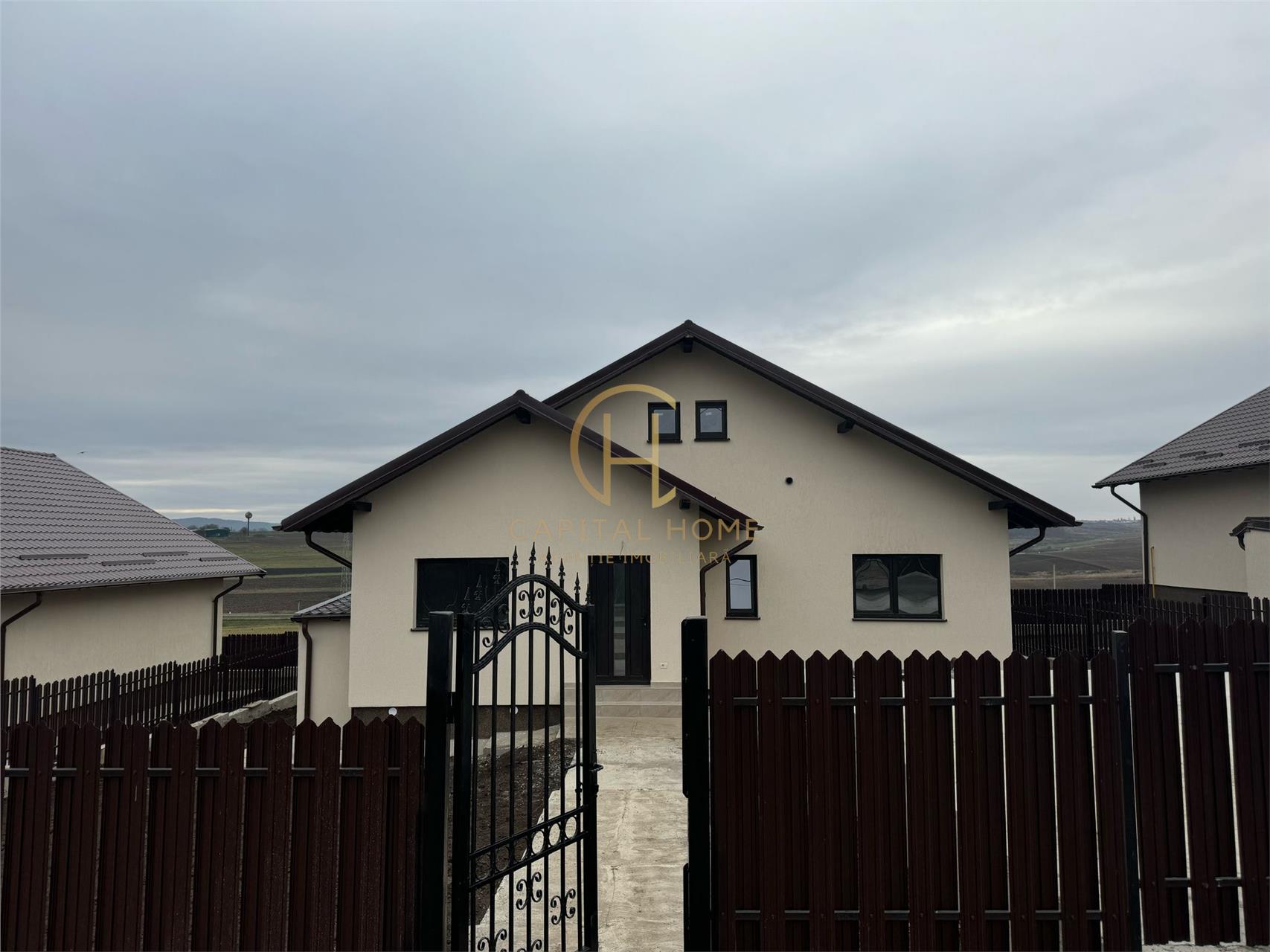 Casa individuala 2 bai 4 camere si beci - 500 mp teren